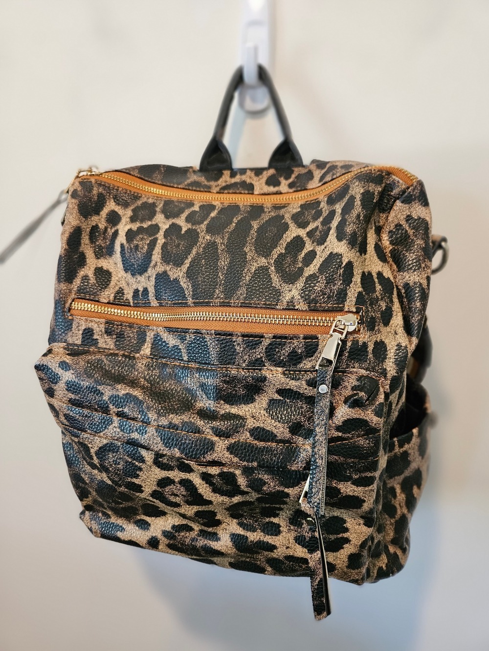 Modern + Chic Brielle Leopard Print Convertible Women’s Backpack Shoulder Bag - Picture 5 of 15